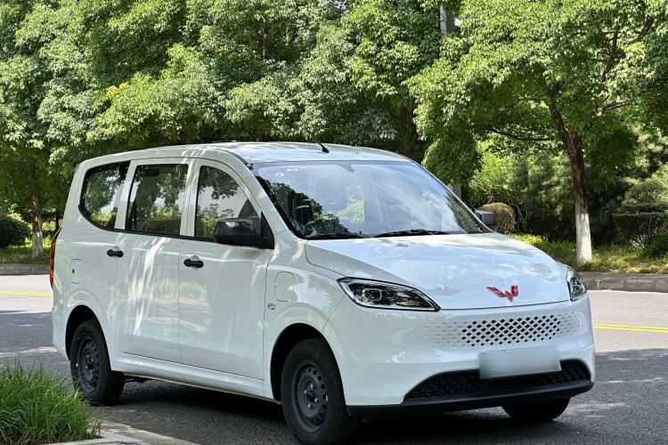 Used Wuling Hongguang New Energy 2025 Extended-Range Hybrid 50 km Standard Version Exterior 5