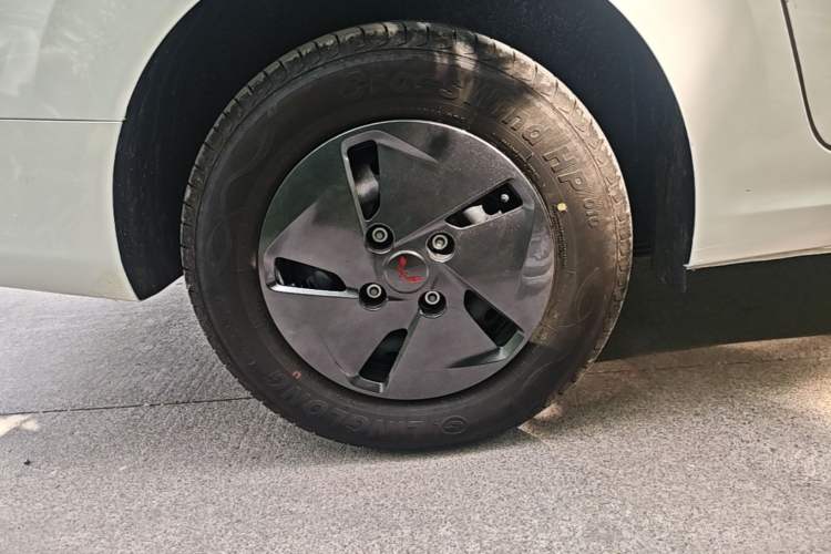 Used Wuling Hongguang New Energy 2025 Model Range-Extending Hybrid 150KM Comfort Edition Exterior 5