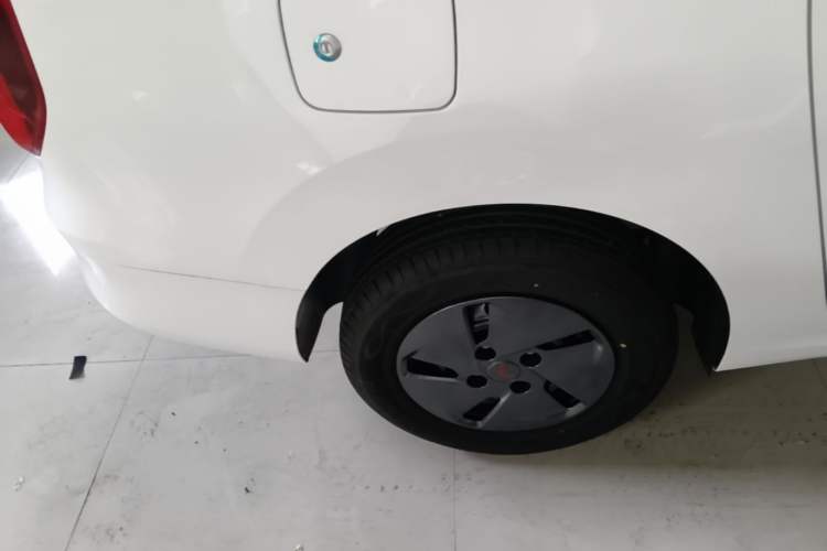 Used Wuling Hongguang New Energy 2025 Extended-Range Hybrid 50KM Comfort Version Exterior 5