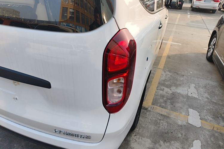 Used Wuling Hongguang New Energy 2025 Extended-Range Hybrid 50 km Standard Version Exterior 6