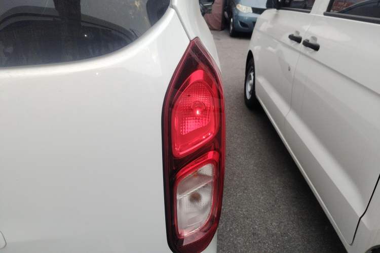 Used Wuling Hongguang New Energy 2025 Extended-Range Hybrid 50KM Comfort Version Exterior 6
