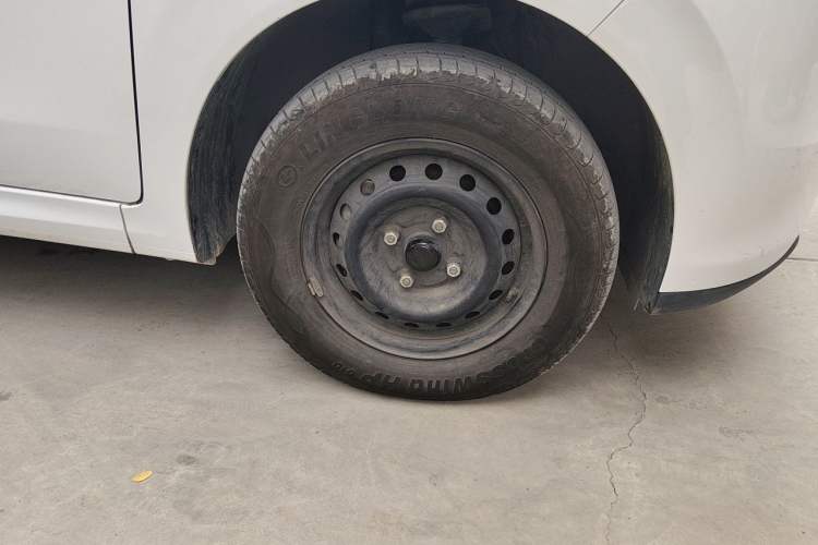 Used Wuling Hongguang New Energy 2025 Extended-Range Hybrid 50 km Standard Version Exterior 7