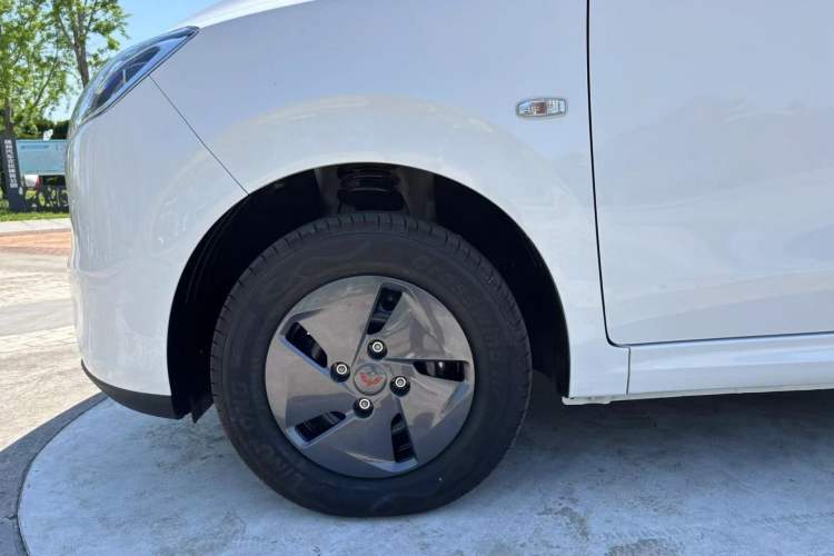 Used Wuling Hongguang New Energy 2025 Extended-Range Hybrid 50KM Comfort Version Exterior 8
