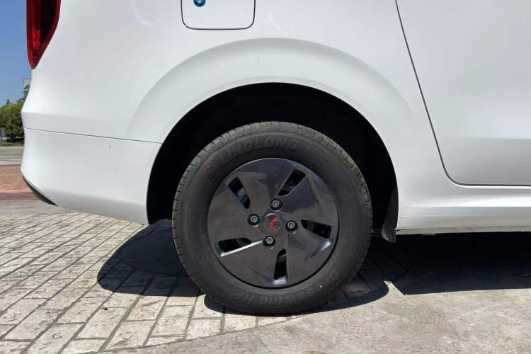 Used Wuling Hongguang New Energy 2025 Extended-Range Hybrid 50KM Comfort Version Exterior 8