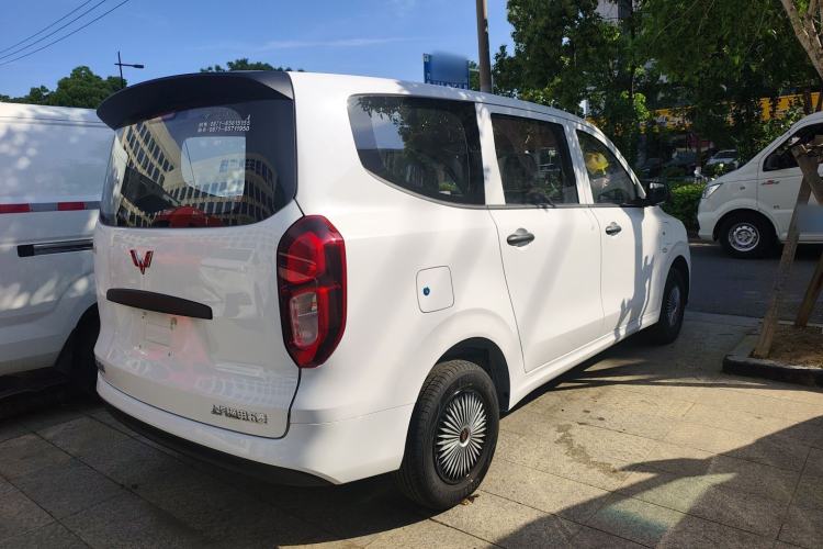Used Wuling Hongguang New Energy 2025 Extended-Range Hybrid 50 km Utility Version Exterior 9
