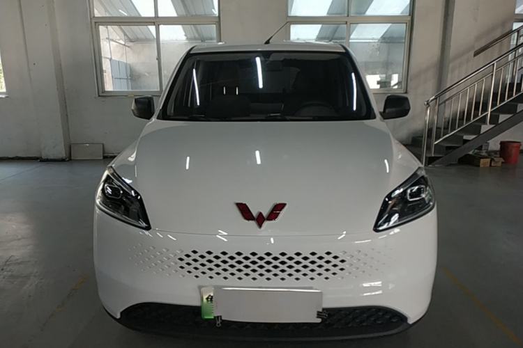 Used Wuling Hongguang New Energy 2025 Extended-Range Hybrid 50 km Standard Version Front