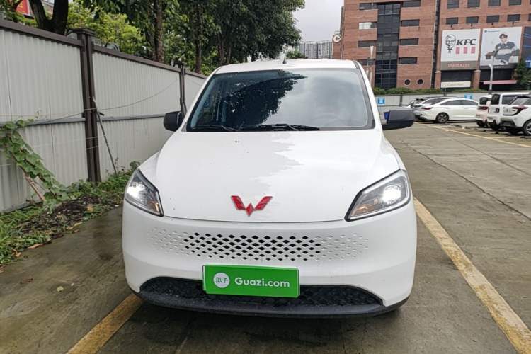 Used Wuling Hongguang New Energy 2025 Extended-Range Hybrid 50KM Comfort Version Front