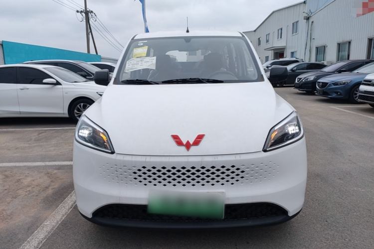 Used Wuling Hongguang New Energy 2025 Extended-Range Hybrid 50KM Comfort Version Front