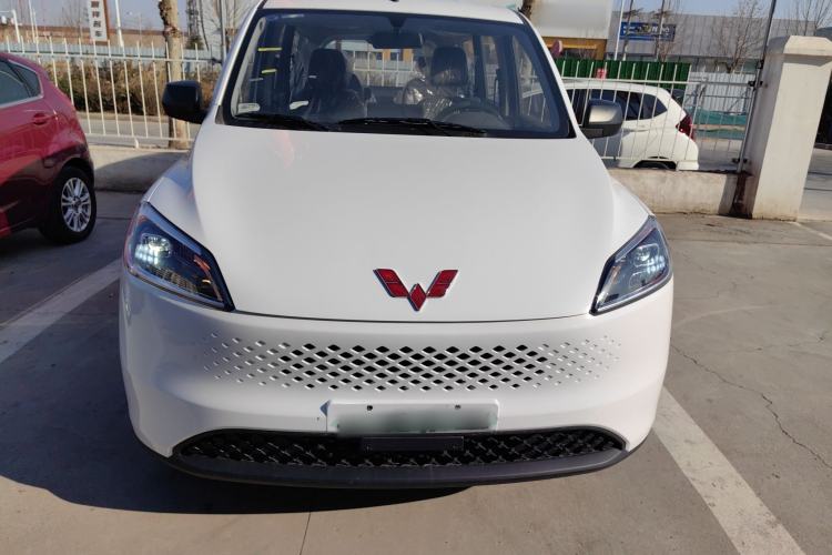 Used Wuling Hongguang New Energy 2025 Extended-Range Hybrid 50KM Comfort Version Front