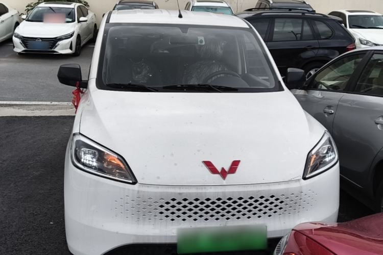Used Wuling Hongguang New Energy 2025 Extended-Range Hybrid 50 km Utility Version Front