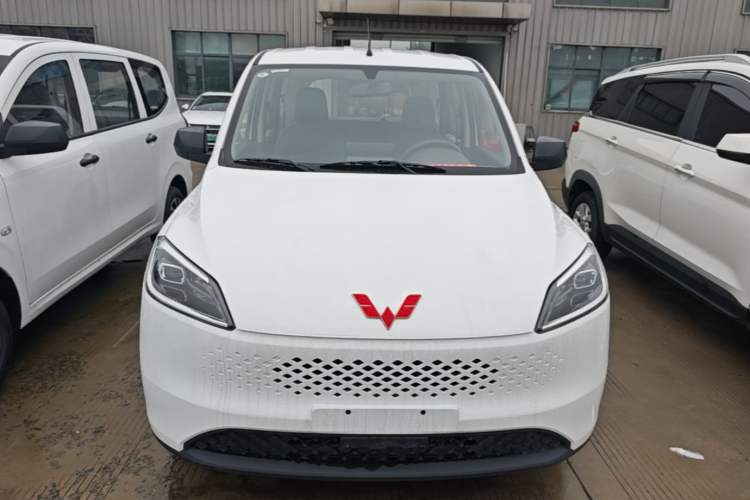 Used Wuling Hongguang New Energy 2025 Extended-Range Hybrid 50 km Standard Version Front