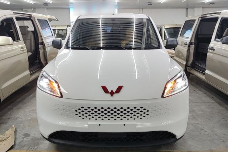 Used Wuling Hongguang New Energy 2025 Extended-Range Hybrid 50KM Comfort Version Front