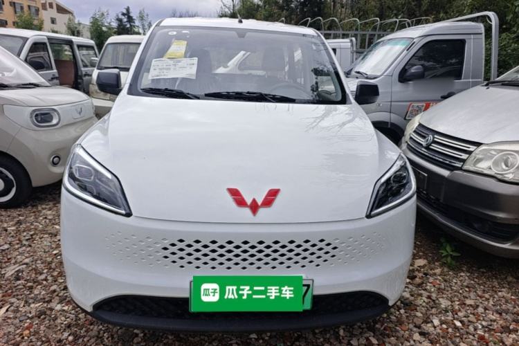 Used Wuling Hongguang New Energy 2025 Extended-Range Hybrid 50 km Standard Version Front