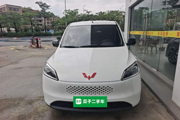 Used Wuling Hongguang New Energy 2025 Extended-Range Hybrid 50KM Comfort Version Front