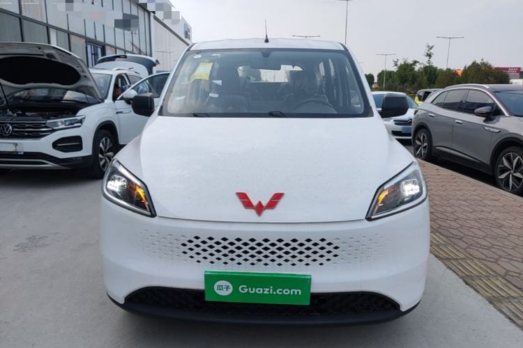 Used Wuling Hongguang New Energy 2025 Extended-Range Hybrid 50KM Comfort Version Front