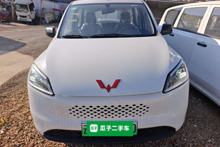 Used Wuling Hongguang New Energy 2025 Extended-Range Hybrid 50 km Standard Version Front