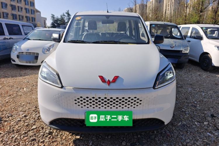 Used Wuling Hongguang New Energy 2025 Extended-Range Hybrid 50 km Standard Version Front
