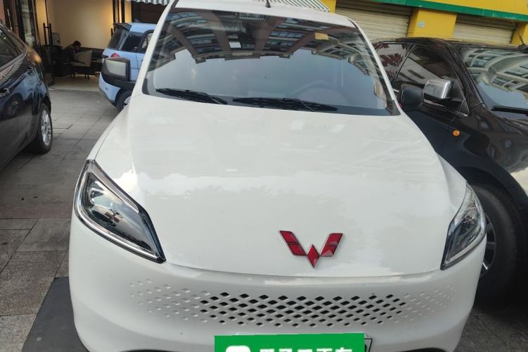 Used Wuling Hongguang New Energy 2025 Extended-Range Hybrid 50KM Comfort Version Front
