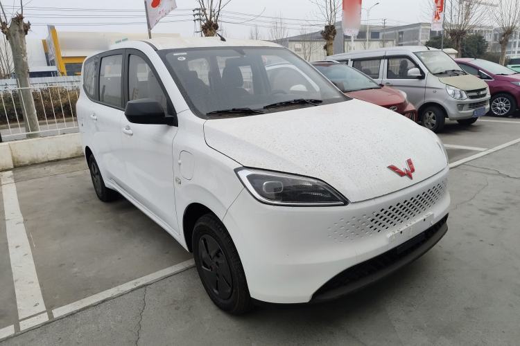 Used Wuling Hongguang New Energy 2025 Extended-Range Hybrid 50KM Comfort Version Front Right 45 Deg