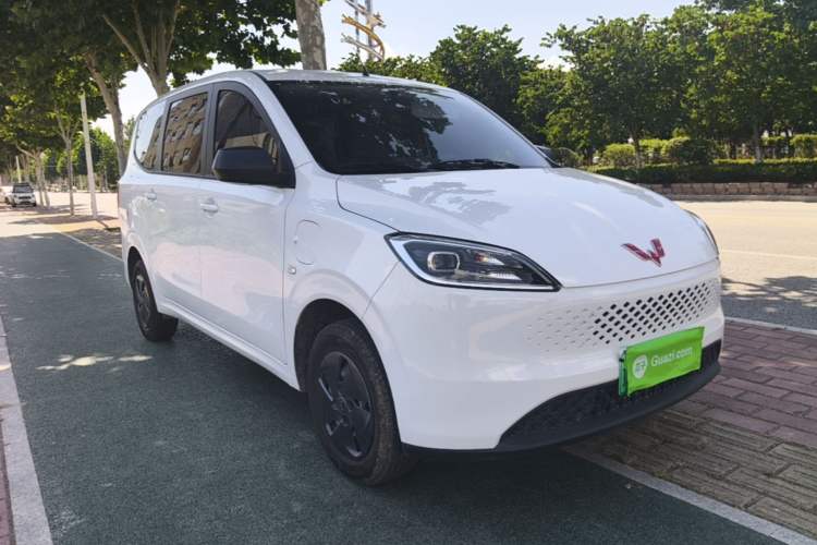 Used Wuling Hongguang New Energy 2025 Extended-Range Hybrid 50KM Comfort Version Front Right 45 Deg