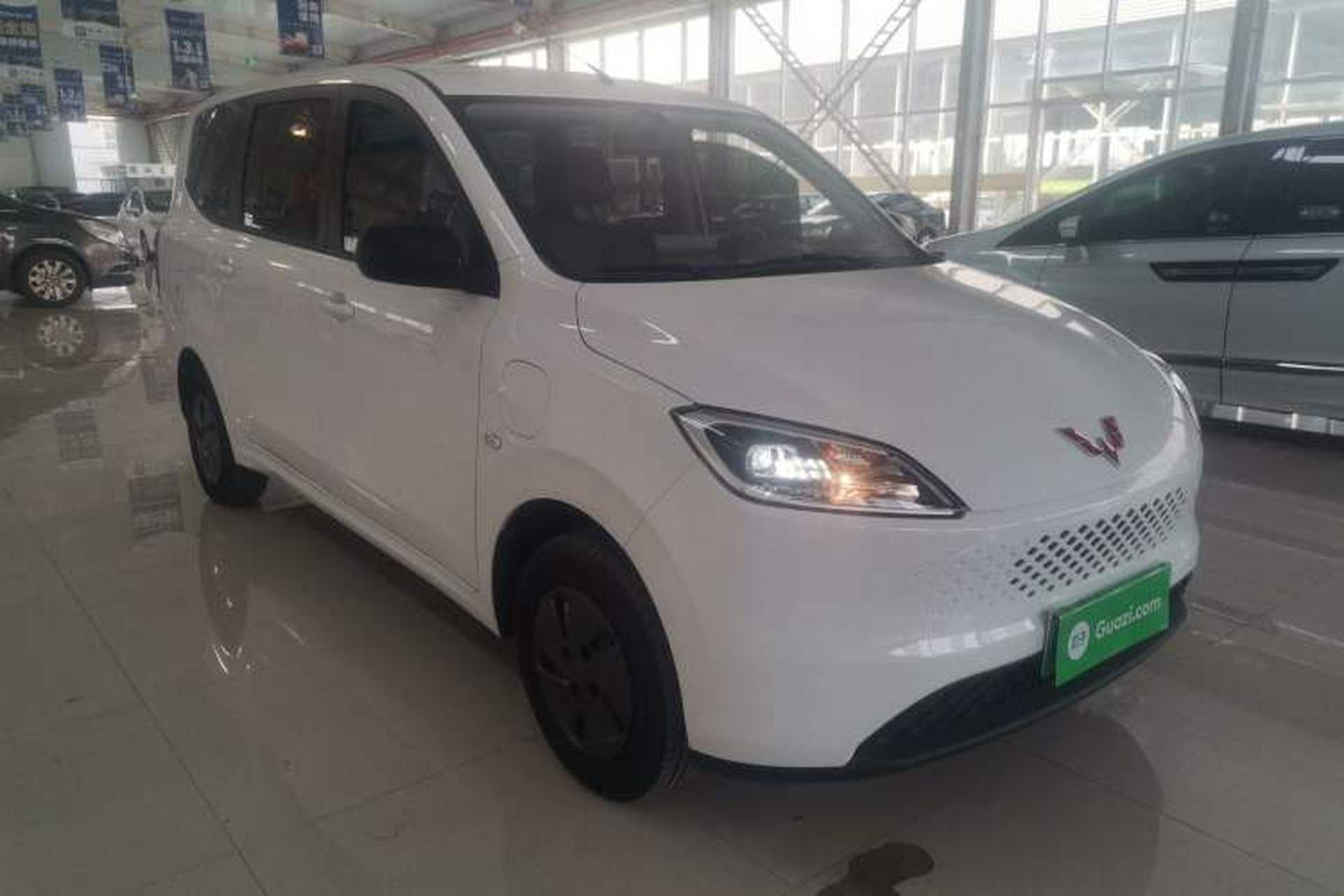 Used Wuling Hongguang New Energy 2025 Extended-Range Hybrid 50KM Comfort Version Front Right 45 Deg