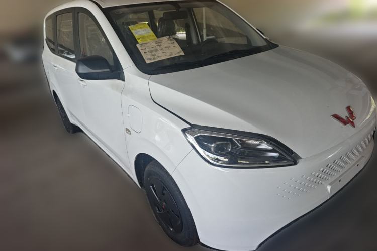 Used Wuling Hongguang New Energy 2025 Model Range-Extending Hybrid 150KM Comfort Edition Front Right 45 Deg
