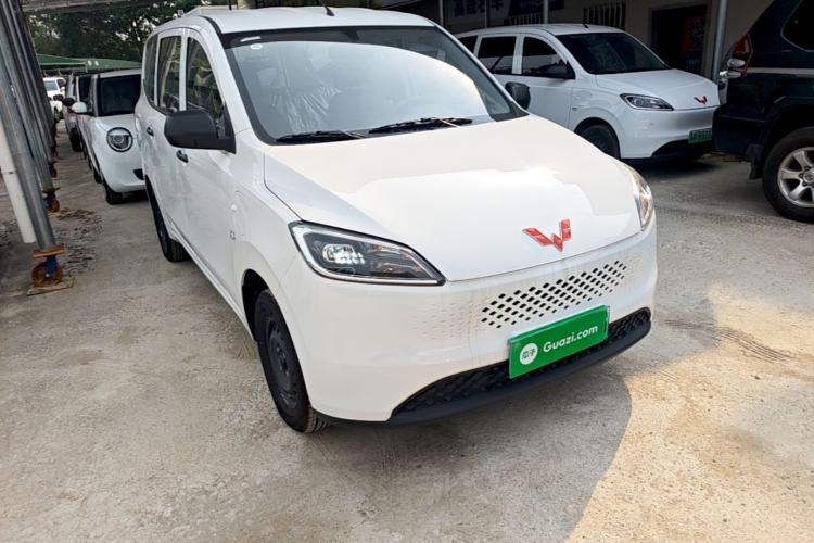 Used Wuling Hongguang New Energy 2025 Extended-Range Hybrid 50 km Utility Version Front Right 45 Deg