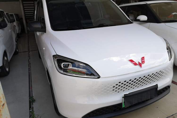 Used Wuling Hongguang New Energy 2025 Extended-Range Hybrid 50KM Comfort Version Front Right 45 Deg