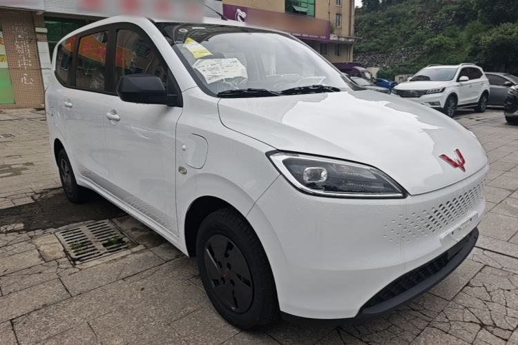 Used Wuling Hongguang New Energy 2025 Extended-Range Hybrid 50KM Comfort Version Front Right 45 Deg