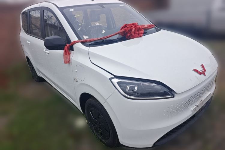 Used Wuling Hongguang New Energy 2025 Model Range-Extending Hybrid 150KM Comfort Edition Front Right 45 Deg