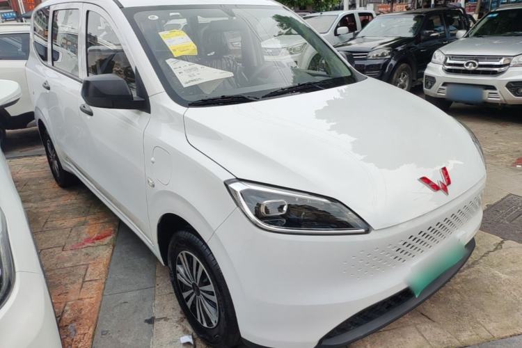 Used Wuling Hongguang New Energy 2025 Extended-Range Hybrid 50 km Utility Version Front Right 45 Deg