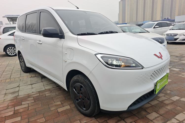 Used Wuling Hongguang New Energy 2025 Extended-Range Hybrid 50KM Comfort Version Front Right 45 Deg