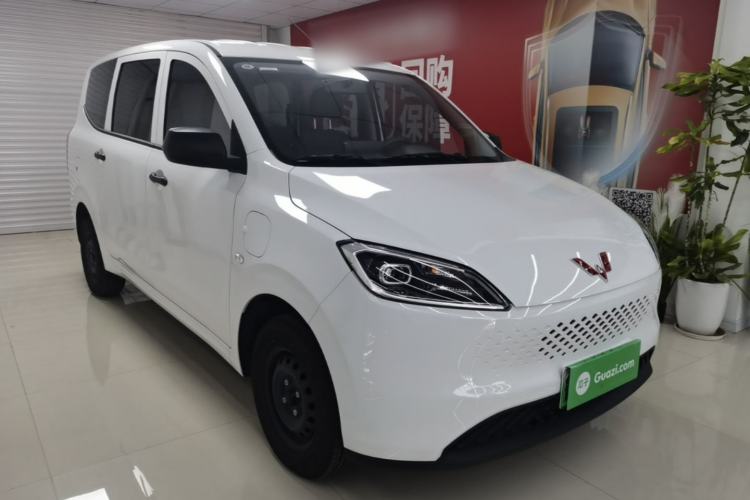 Used Wuling Hongguang New Energy 2025 Model Range-Extending Hybrid 150KM Standard Edition Front Right 45 Deg