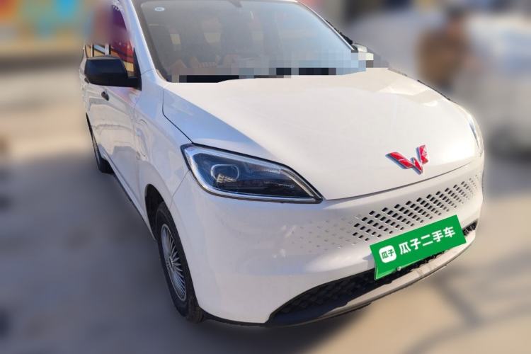 Used Wuling Hongguang New Energy 2025 Extended-Range Hybrid 50 km Standard Version Front Right 45 Deg