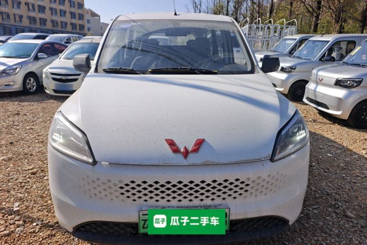 Used Wuling Hongguang New Energy 2025 Extended-Range Hybrid 50KM Comfort Version Front
