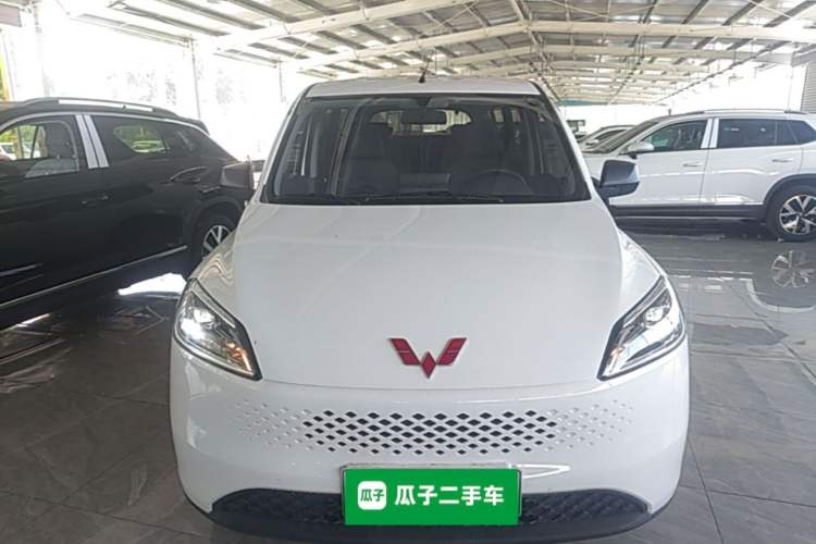Used Wuling Hongguang New Energy 2025 Extended-Range Hybrid 50KM Comfort Version Front