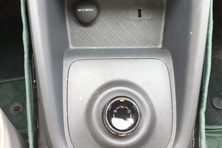 Used Wuling Hongguang New Energy 2025 Extended-Range Hybrid 50KM Comfort Version Gear Lever