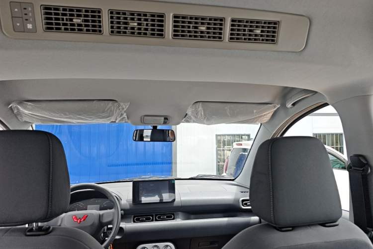 Used Wuling Hongguang New Energy 2025 Extended-Range Hybrid 50 km Standard Version Headliner
