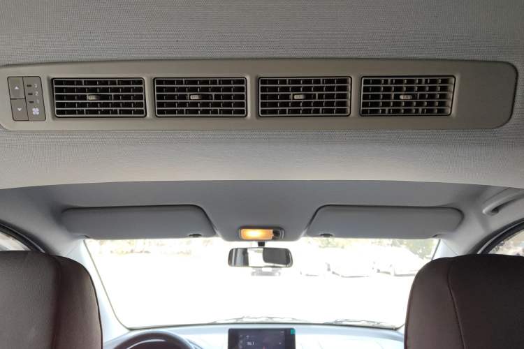 Used Wuling Hongguang New Energy 2025 Extended-Range Hybrid 50 km Standard Version Headliner