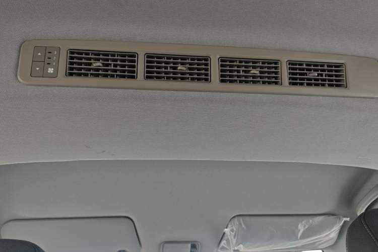 Used Wuling Hongguang New Energy 2025 Extended-Range Hybrid 50 km Standard Version Headliner