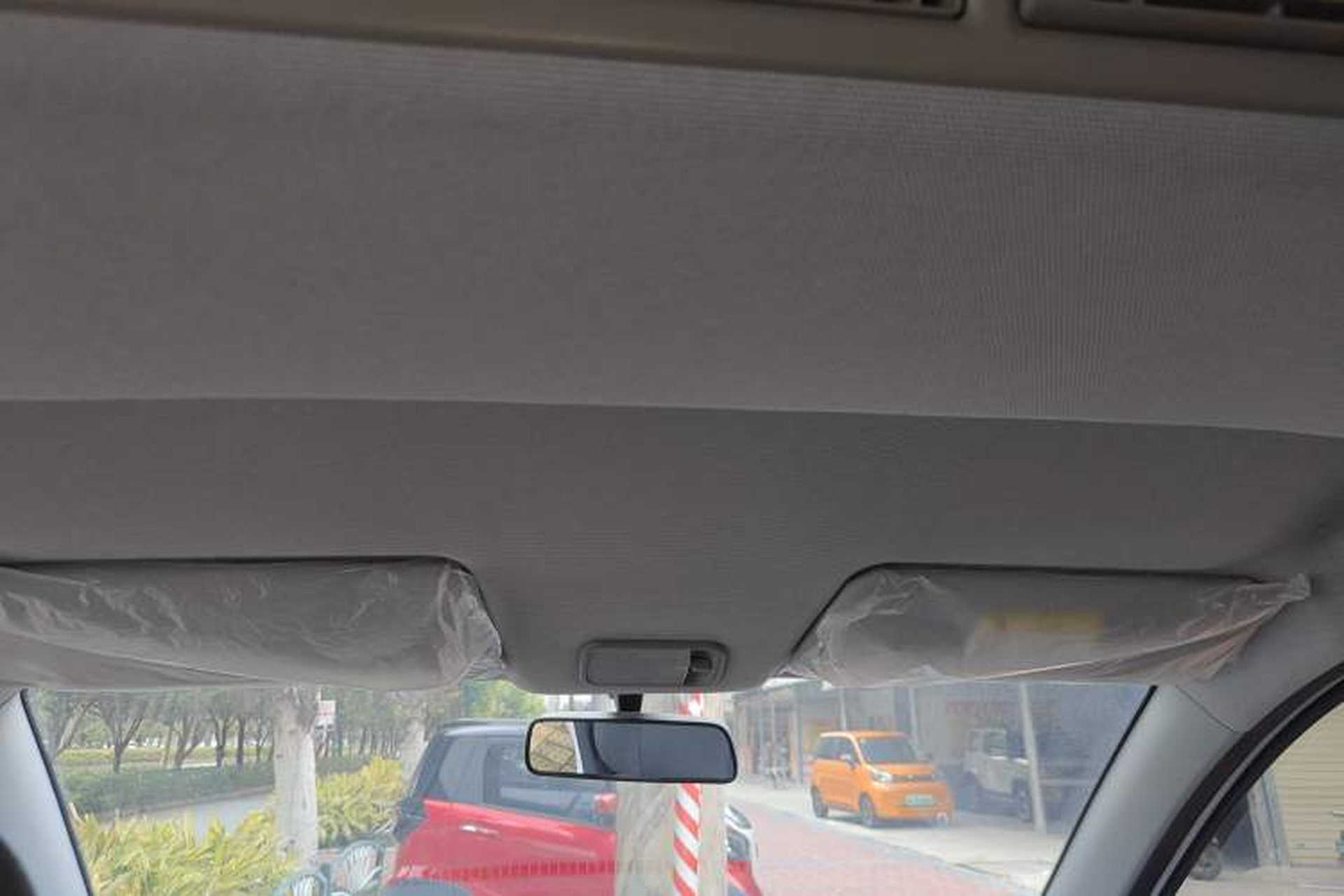 Used Wuling Hongguang New Energy 2025 Extended-Range Hybrid 50KM Comfort Version Headliner