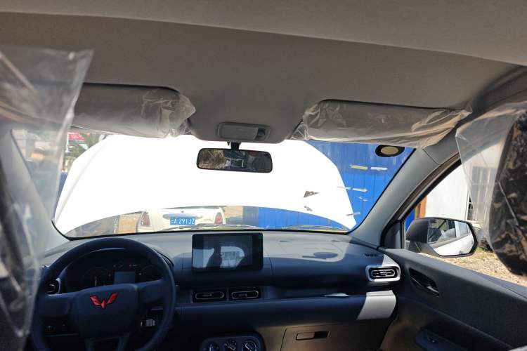 Used Wuling Hongguang New Energy 2025 Extended-Range Hybrid 50 km Standard Version Headliner