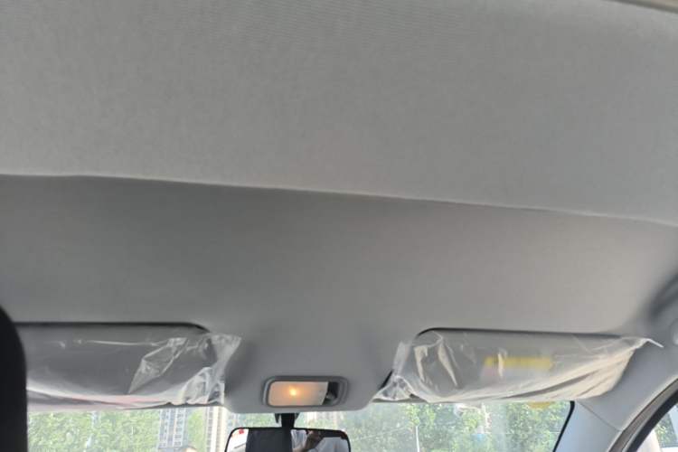 Used Wuling Hongguang New Energy 2025 Extended-Range Hybrid 50KM Comfort Version Headliner