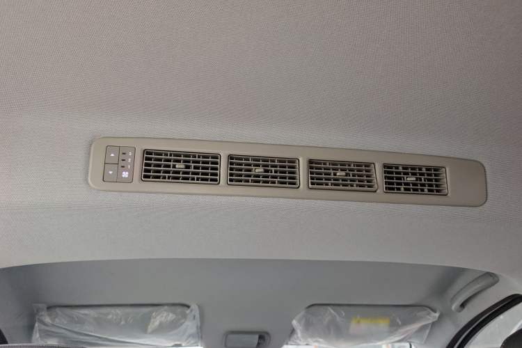 Used Wuling Hongguang New Energy 2025 Extended-Range Hybrid 50KM Comfort Version Headliner