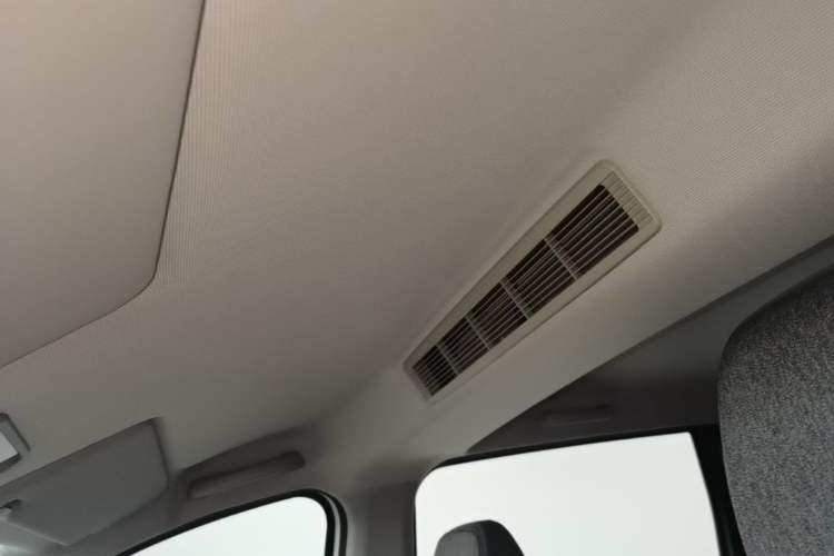 Used Wuling Hongguang New Energy 2025 Model Range-Extending Hybrid 150KM Standard Edition Headliner