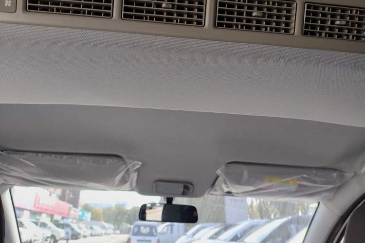 Used Wuling Hongguang New Energy 2025 Extended-Range Hybrid 50KM Comfort Version Headliner