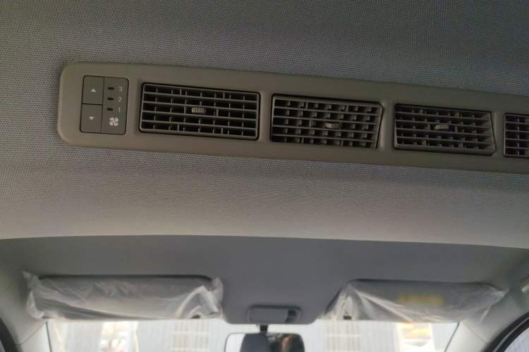 Used Wuling Hongguang New Energy 2025 Extended-Range Hybrid 50KM Comfort Version Headliner