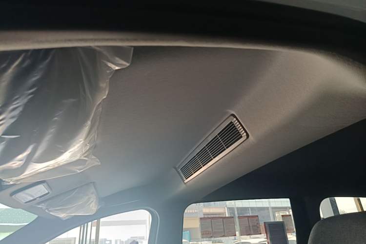 Used Wuling Hongguang New Energy 2025 Extended-Range Hybrid 50KM Comfort Version Headliner