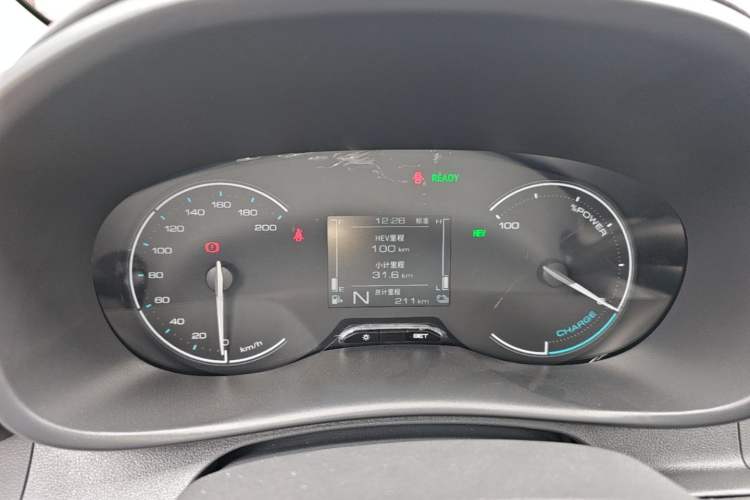 Used Wuling Hongguang New Energy 2025 Extended-Range Hybrid 50 km Standard Version Instrument Cluster