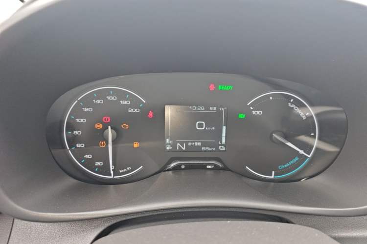 Used Wuling Hongguang New Energy 2025 Model Range-Extending Hybrid 150KM Comfort Edition Instrument Cluster